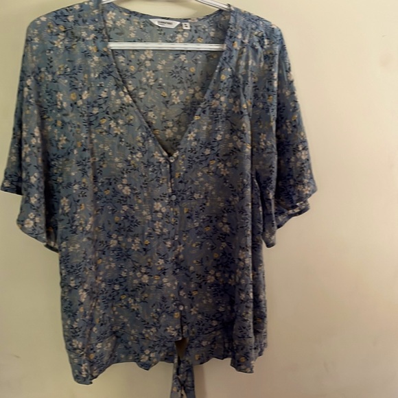 Sheer flowered blouse with tie - Picture 1 of 1